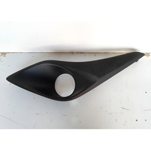 Moldura Milha Esquerdo Yaris Com Furo Original Lj Preto