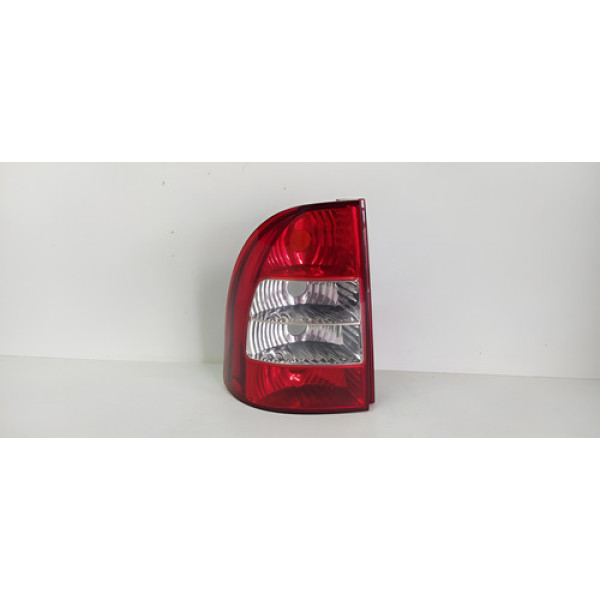 Lanterna Traseira Esquerda Strada 2005 A 2008 Importada Gp Esquerdo Vermelho